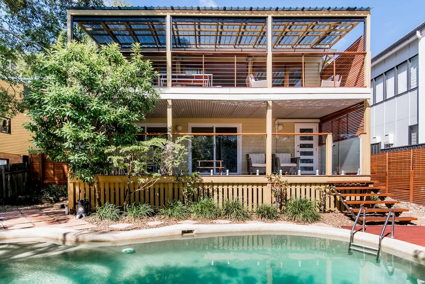 Spacious Noosa beachhouse - where the forest meets the sea - great for families! - Image 1