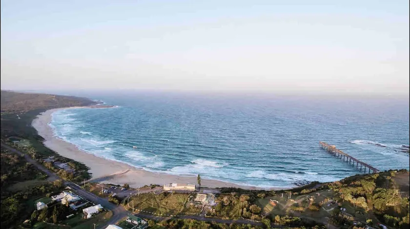 Beach House. Book 2 nights, stay 3rd FREE! - Image 1