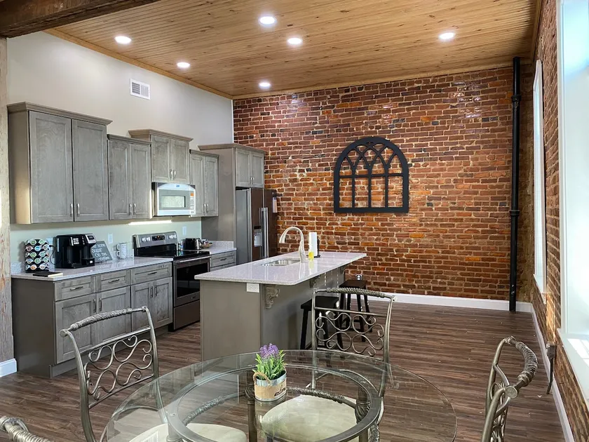 LaFayette Square Repurposed space from 1900’s - Image 1