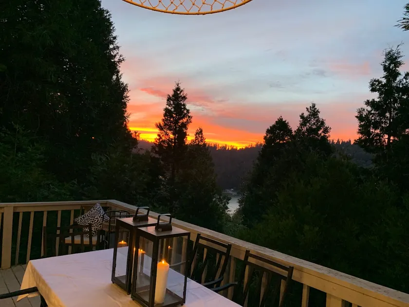 Your Lake View Chalet Awaits! - Image 1
