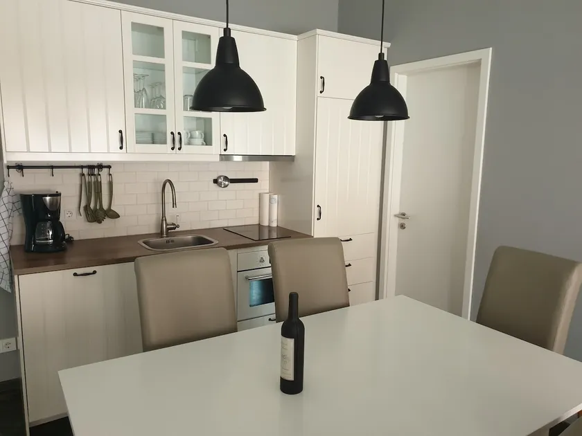 Vintage apartment right on the harbor - Image 1