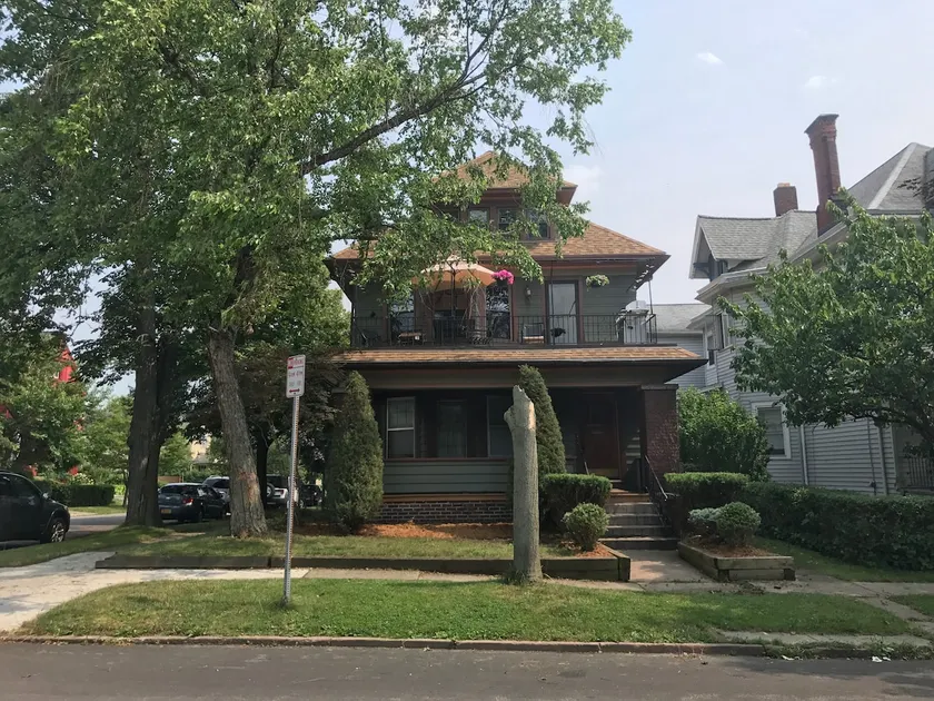Down town Buffalo, Entire house - Image 1