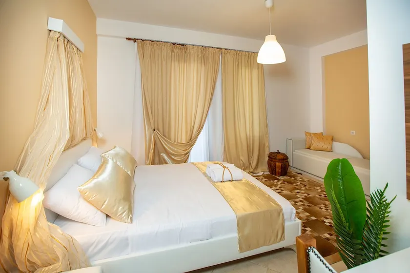 Villa Deluxe Sight - Image 1
