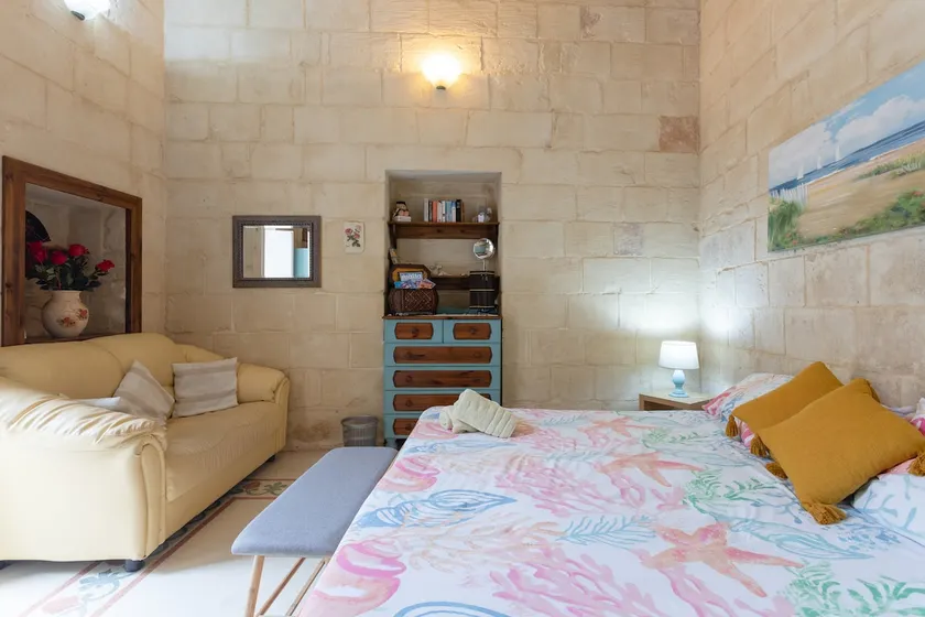 Studio flat in a charming village - Image 1