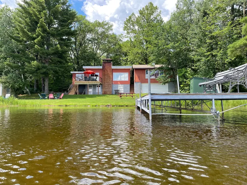 Secluded Lake, Game Room, Sauna, Pontoon - Image 1