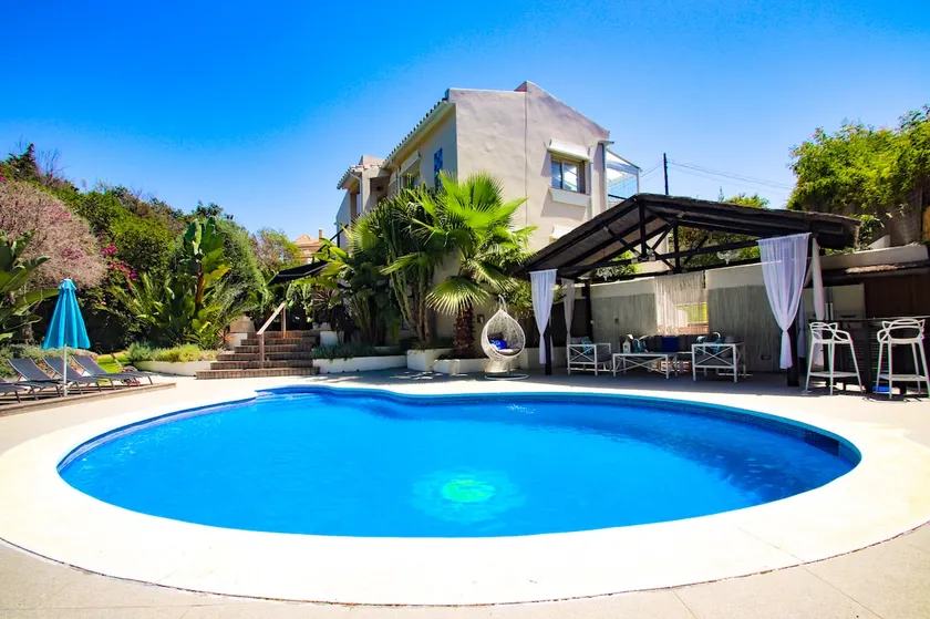 Modern Villa in Marbella - Private Heated Pool, BBQ & Golf Views - Image 1