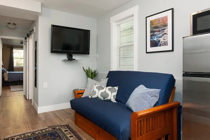 Dogtown Oakland Suite - Image 1