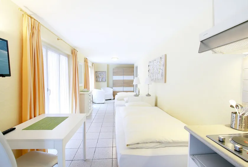 Small studio apartment in the heart of the old town - Image 1