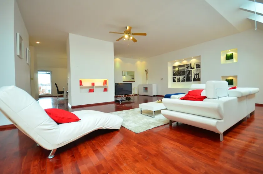 In very center, 4-room 220m2 Apt in Gajeva str. - Image 1