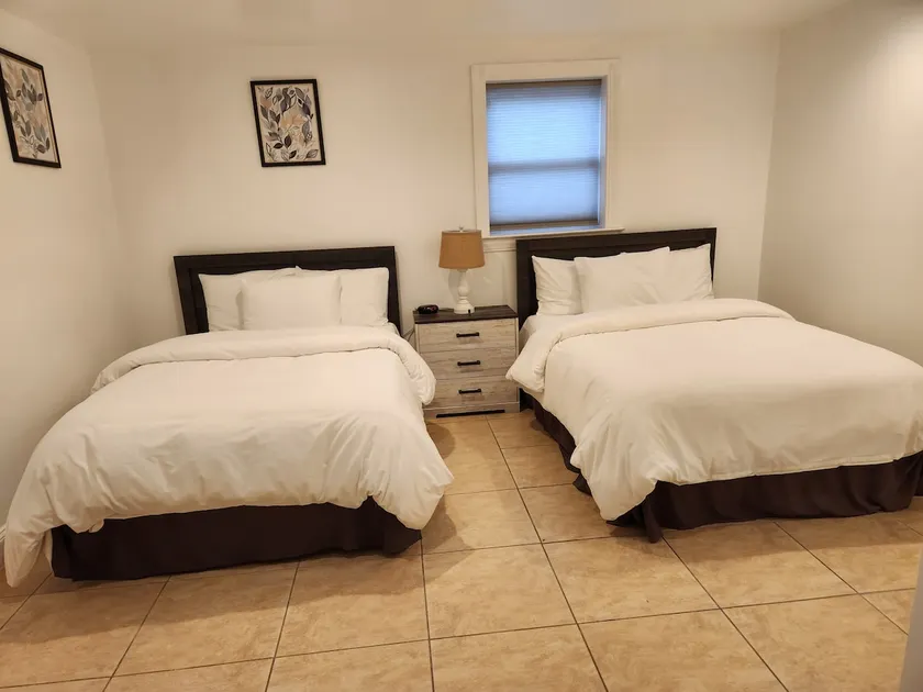 Lovely Spacious Apartment 2 Bedrooms and Kitchen - Image 1