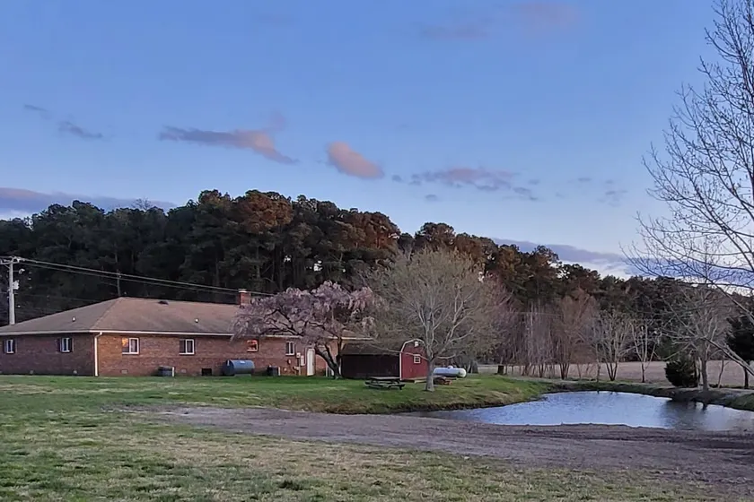 A Private Quiet Eastern Shore Estate - Image 1