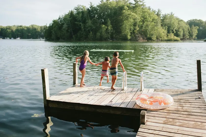 Aqua Cove på All Sports Harper Lake - Image 1