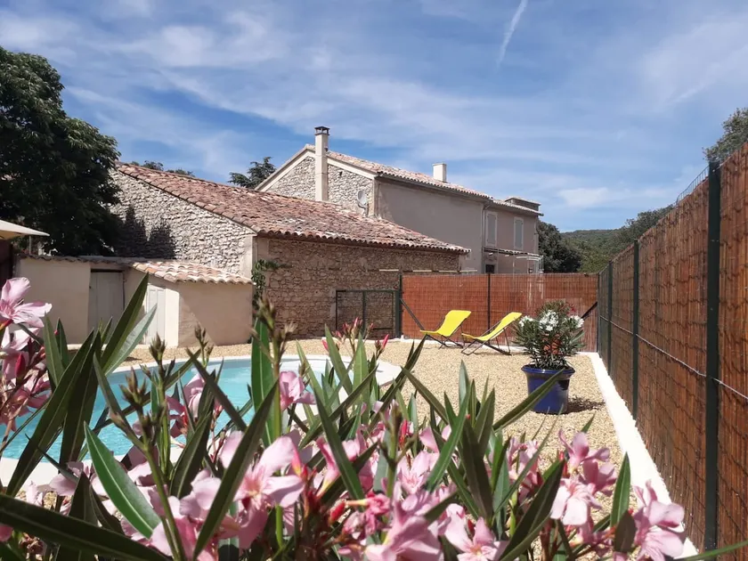 Character house in the heart of the Luberon - Image 1