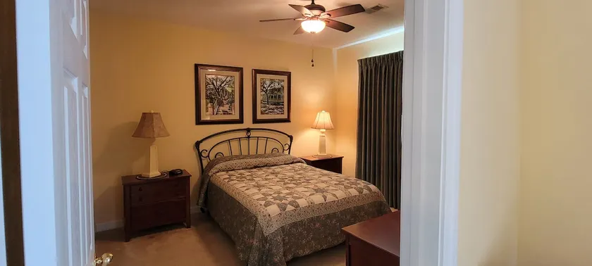 Now booking for 2021. Condo w/ pool & pond views - Image 1