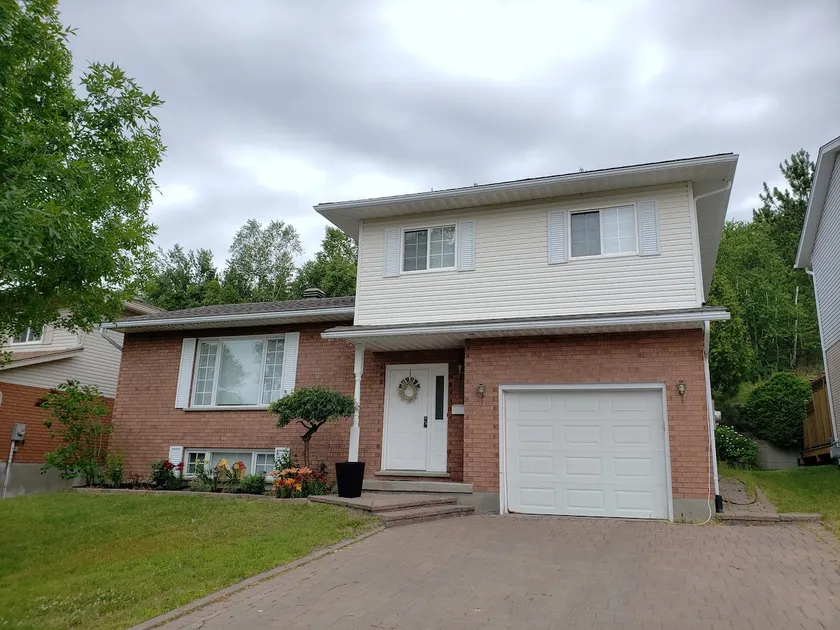 Relaxing, Spacious, and Private 3 Bedroom House - Image 1
