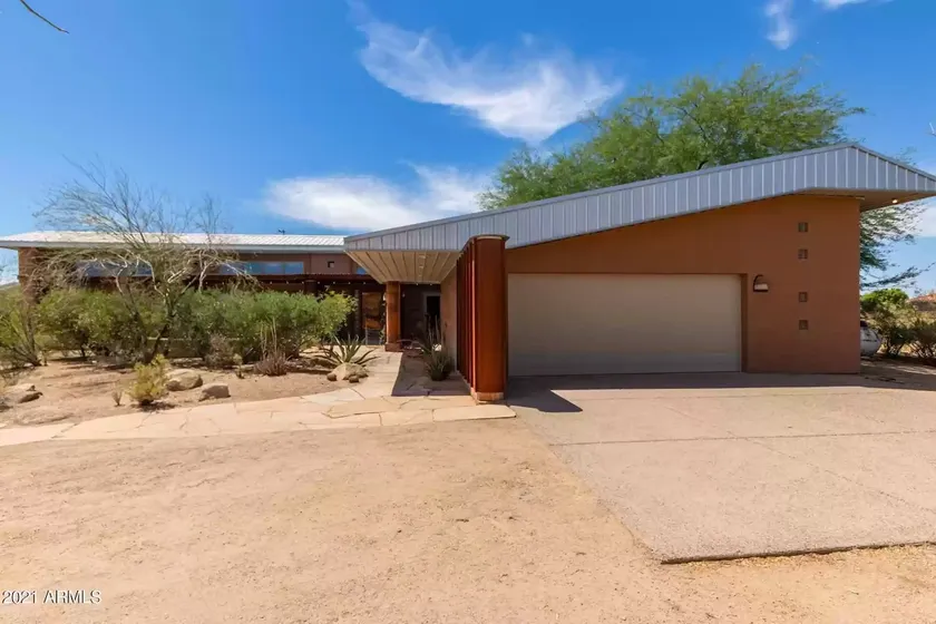 Adventure & Serenity in Litchfield Park | Sleeps 8 - Image 1