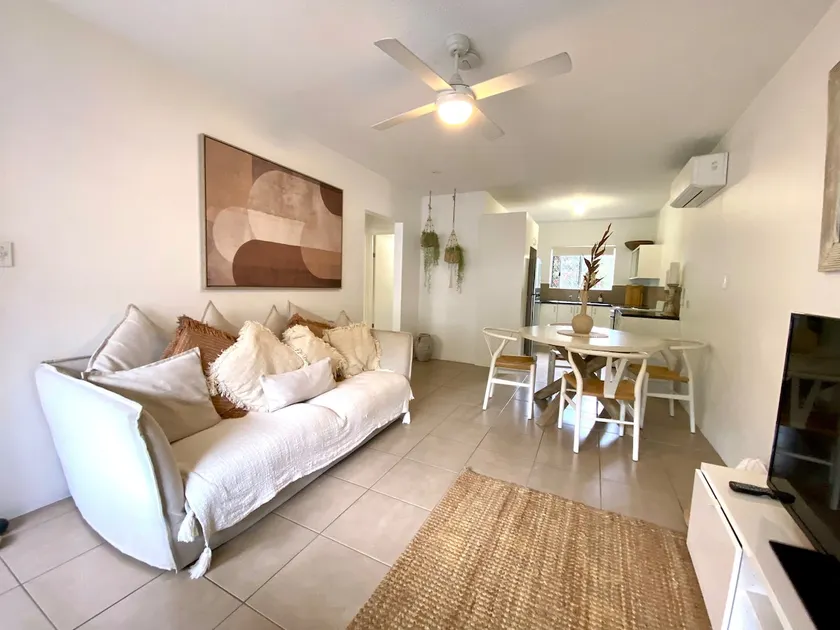 Central Beach Apartment - Image 1