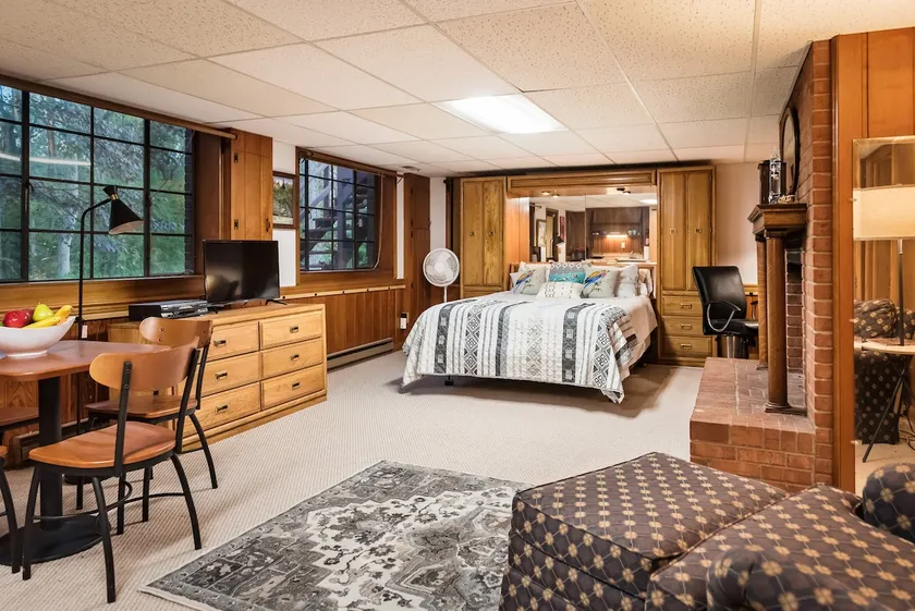 Private, peaceful, green hideaway 6 min to WFU - Image 1