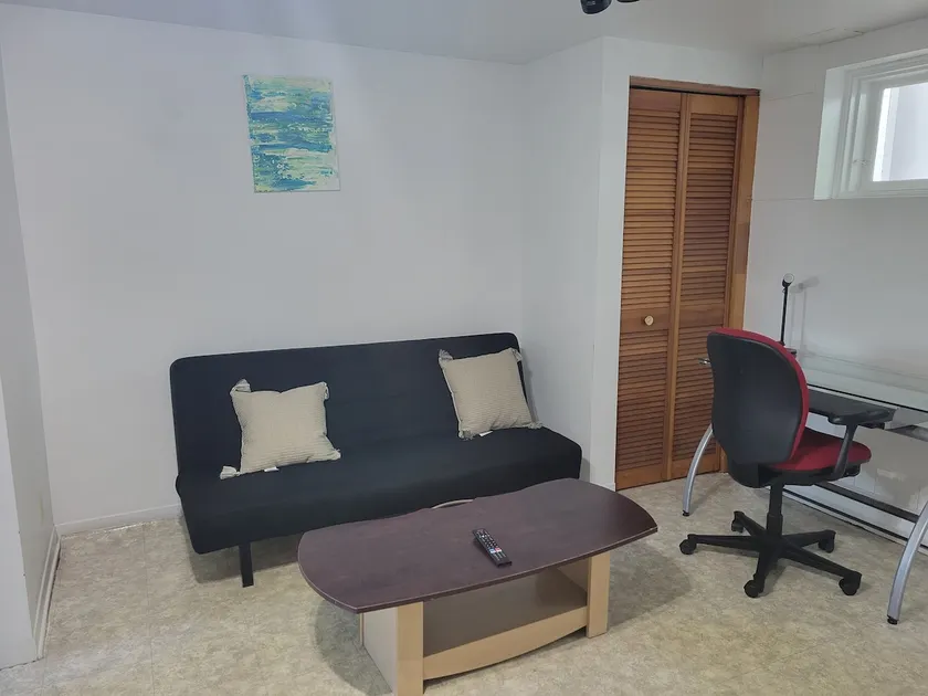 entire accommodation independent entrance - Image 1