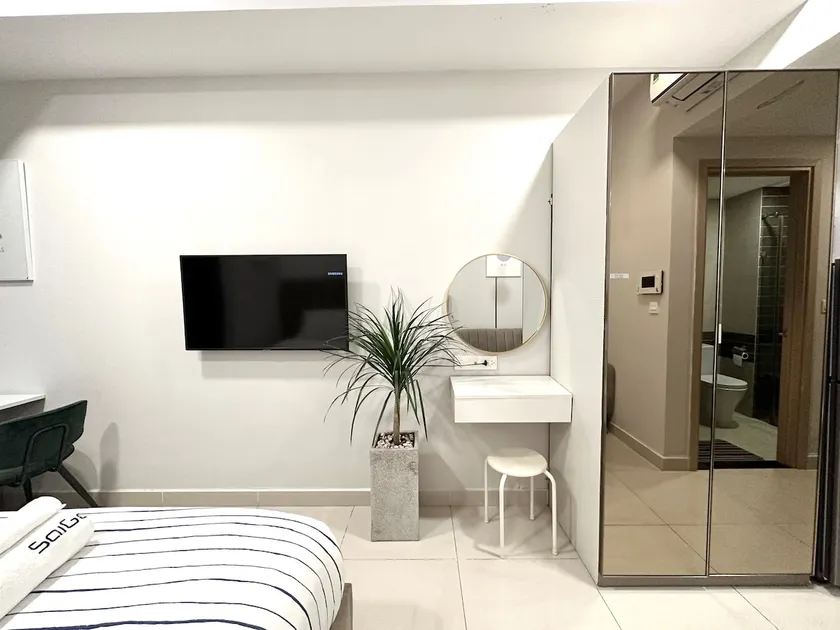 9 Rivergate - 5m Central Bui Vien w Pool/Netflix - Image 1