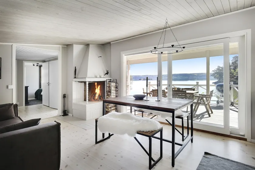Dreamy House w Private Dock by Sea - Image 1