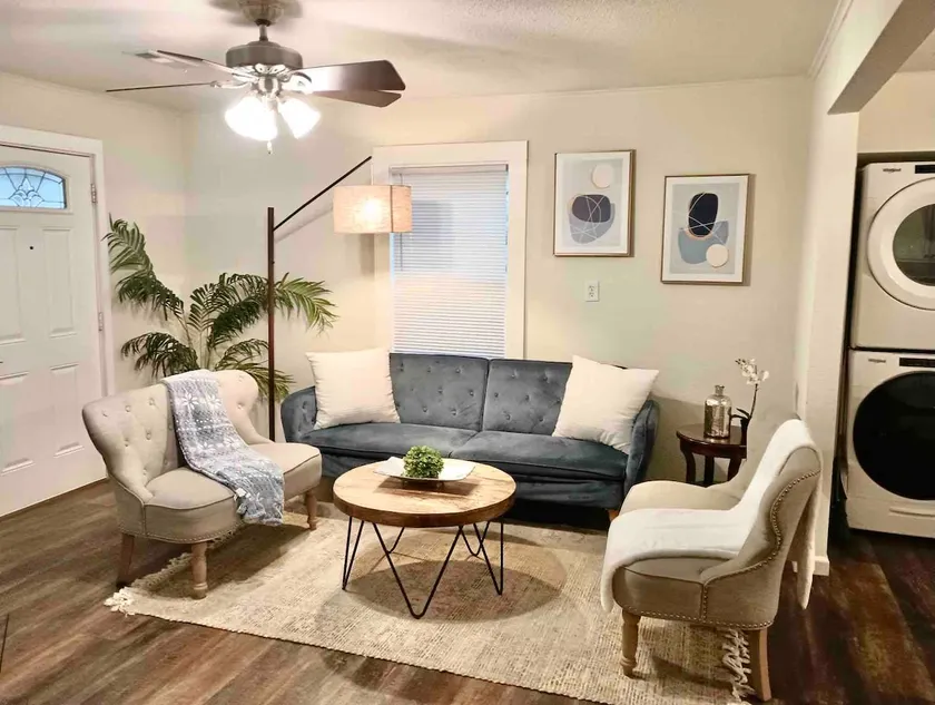 Cozy Cottage Getaway - Image 1