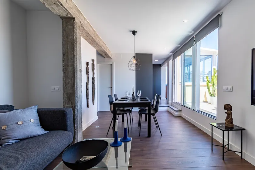 RIVER + TERRACE + VIEWS - 2 bedrooms, 2 bathrooms - Image 1