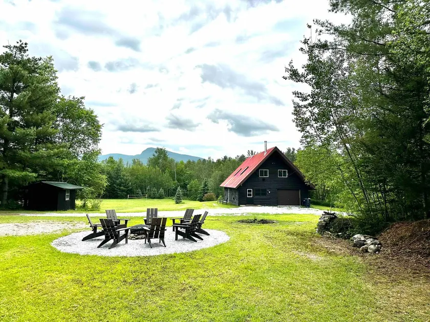 Stay near Jay Peak at your own private cabin with 18 brookside acres! - Image 1