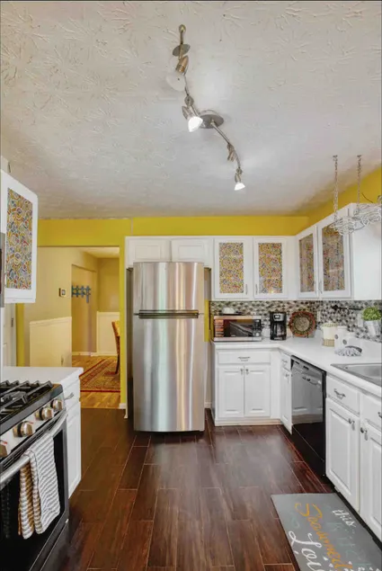 Feel Like Own Single Family Home - Image 1
