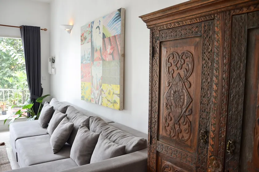 Beautiful Riverfront Apartment - Image 1