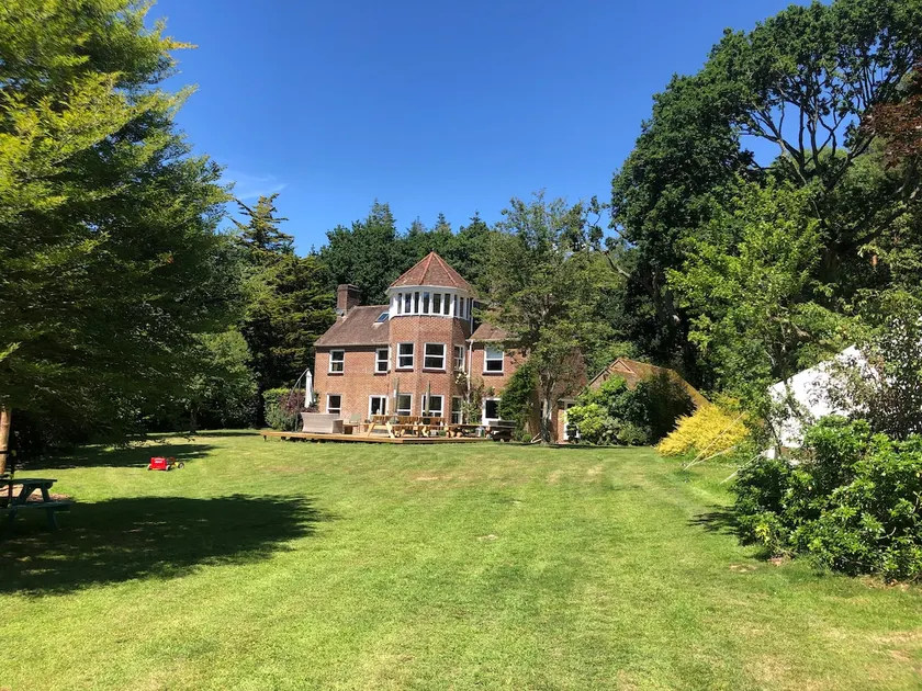 Totally Unique 6 Double Bedroom Manor House Poole. - Image 1