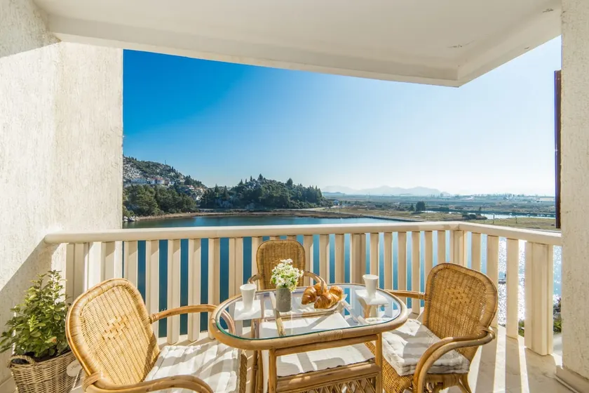 Gorgeous Apartment In Ploce With Wifi - Image 1