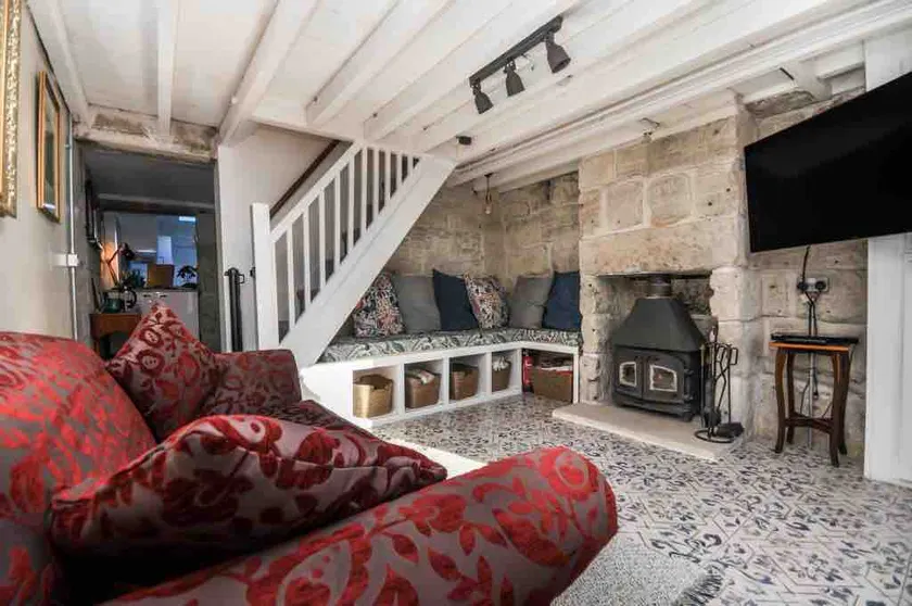 Enjoy a Cosy Relaxed stay at The Duke’s Cottage. - Image 1