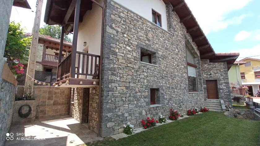 Candida's House, Asturias - Image 1