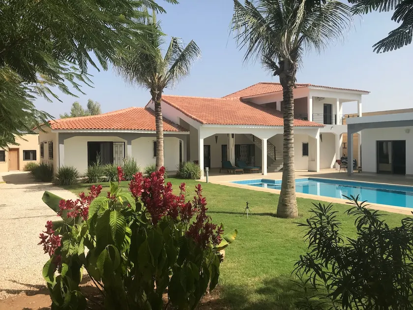 Belle villa à Ngaparou Saly center - Image 1