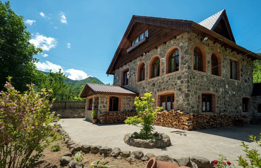 Stone villa & garden, 20 min from Borjomi - Image 1