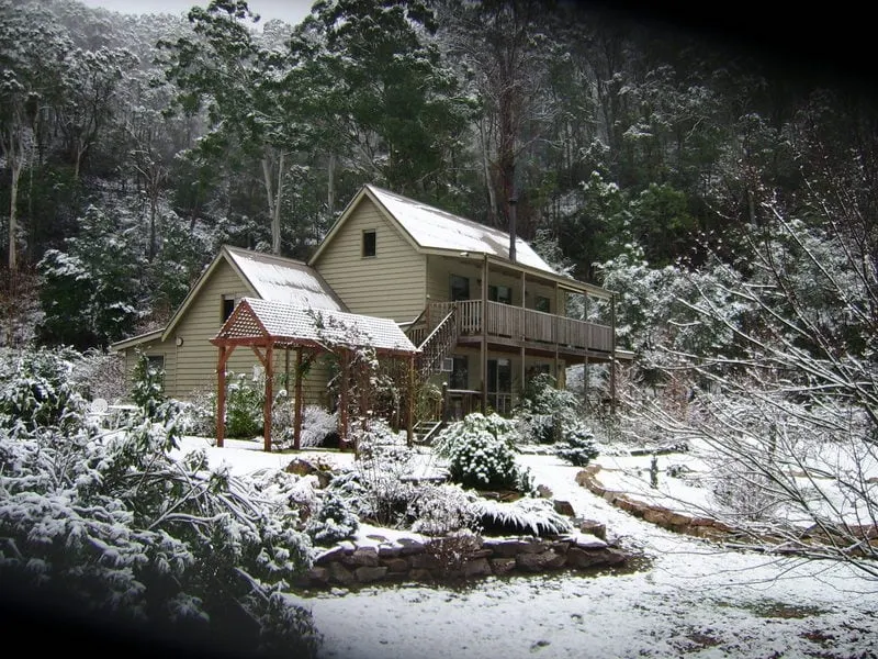 Shadybrook Alpine Apartment and garden - Image 1