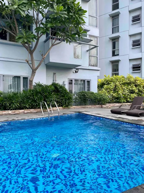 Modern 1BR apartment - Image 1