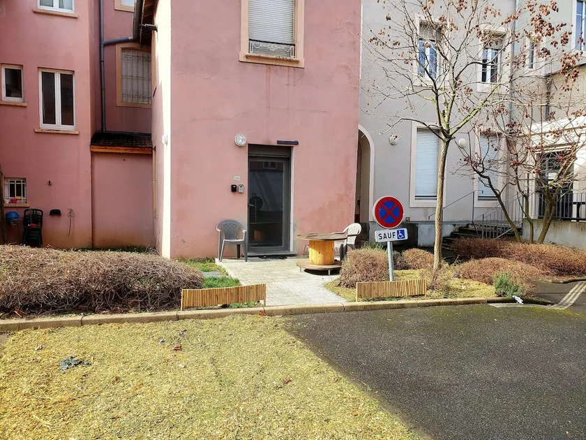 33 m² quiet, center of Mulhouse, terrace, parking - Image 1