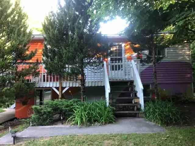 Serene Cottage by Sauble Falls - Image 1