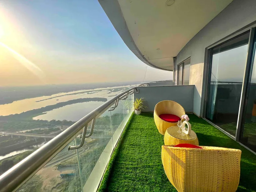 The WhiteRock - 41st Floor River view - Image 1
