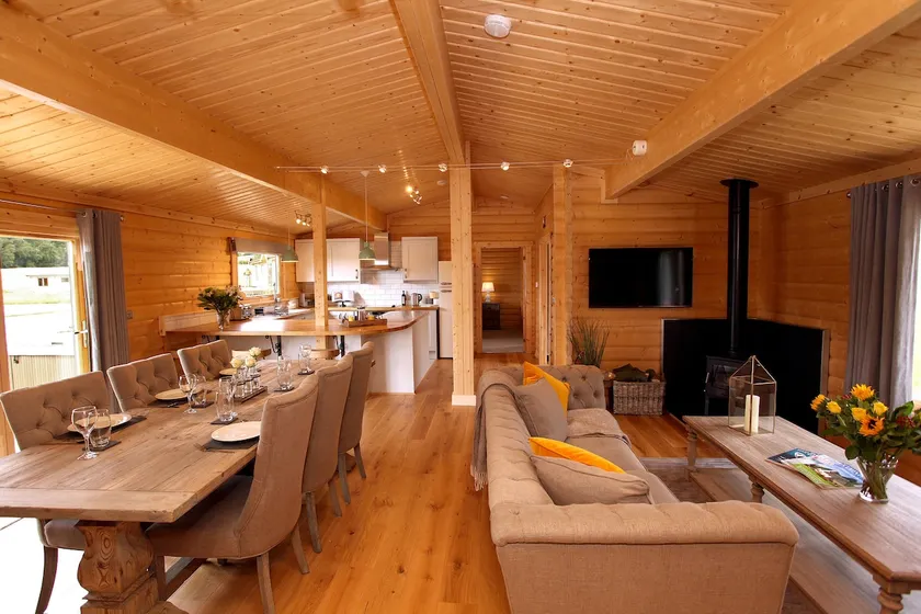 Fitzwilliam lodge - luxury lakeside lodge - Image 1