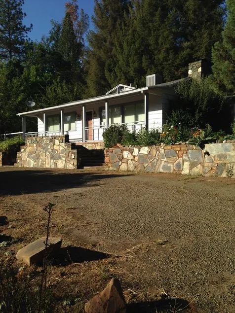 Midpines Hwy 140 House på väg till Yosemite - Image 1