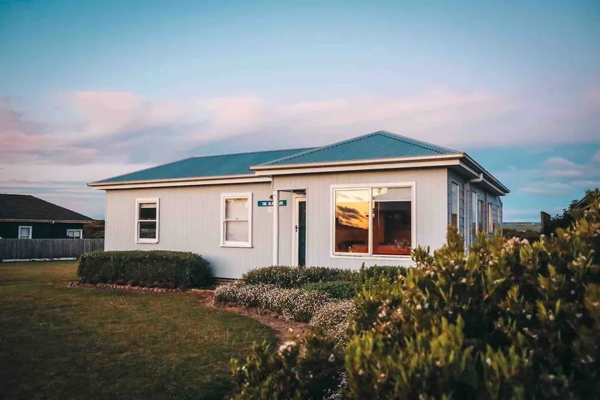 The Blue Lady... A Little Cottage By The Sea - Image 1