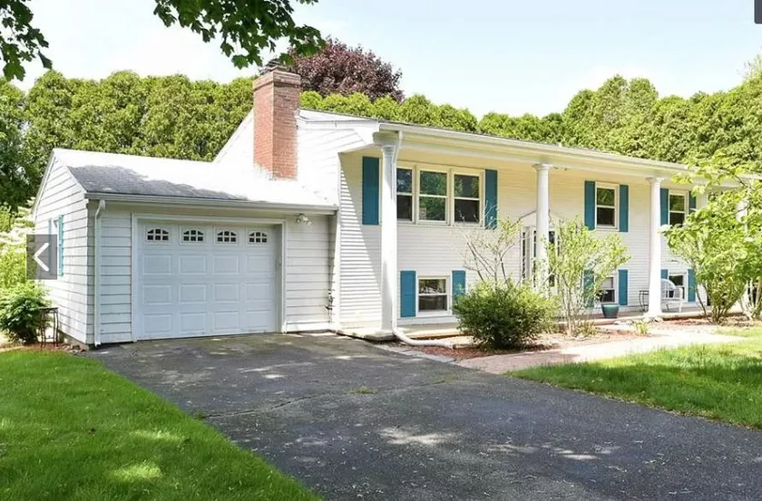 Beach House, Wedding Guests, close to Newport - Image 1