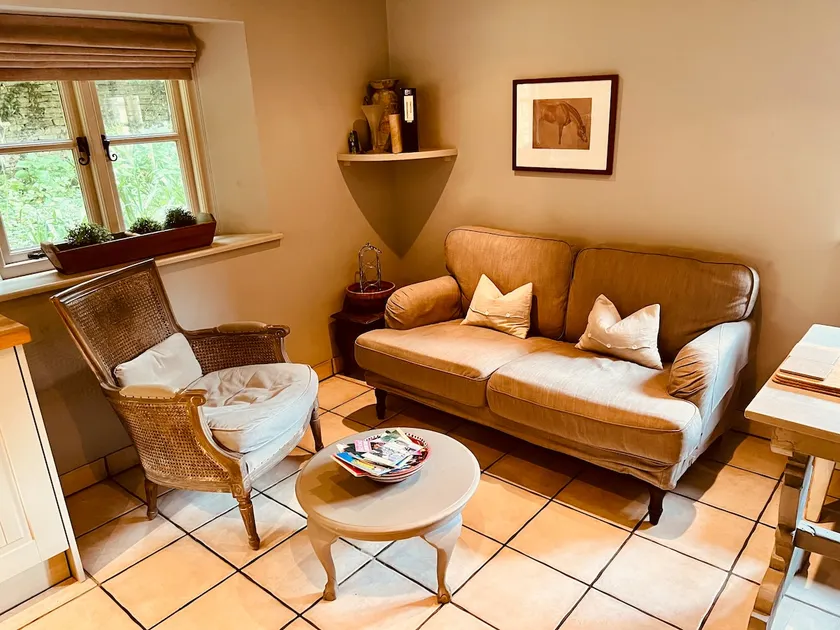 Boutique Cotswold self-contained cottage - Image 1
