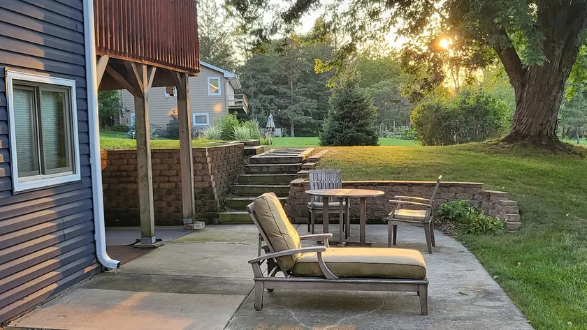 A place to crash in Chanhassen, by the Twin Cities - Image 1