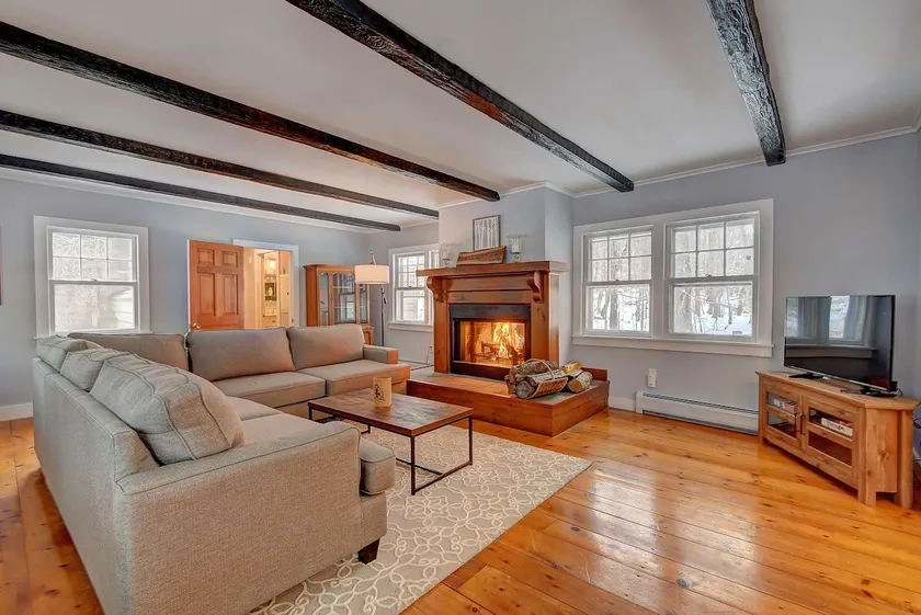 Tranquil Lake Cottage on 3 Acres with Large Deck - Image 1