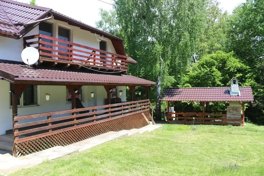 Casa Podragu - Image 1