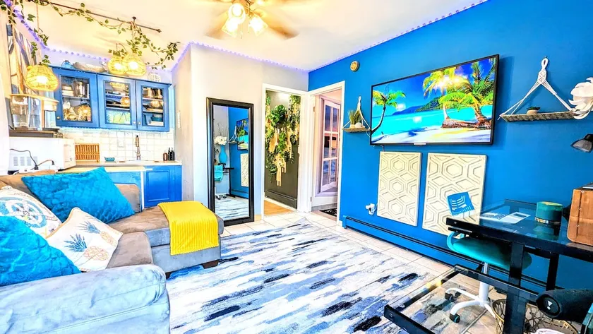 Boho Beach Vibez Retreat! Private entrance - Image 1